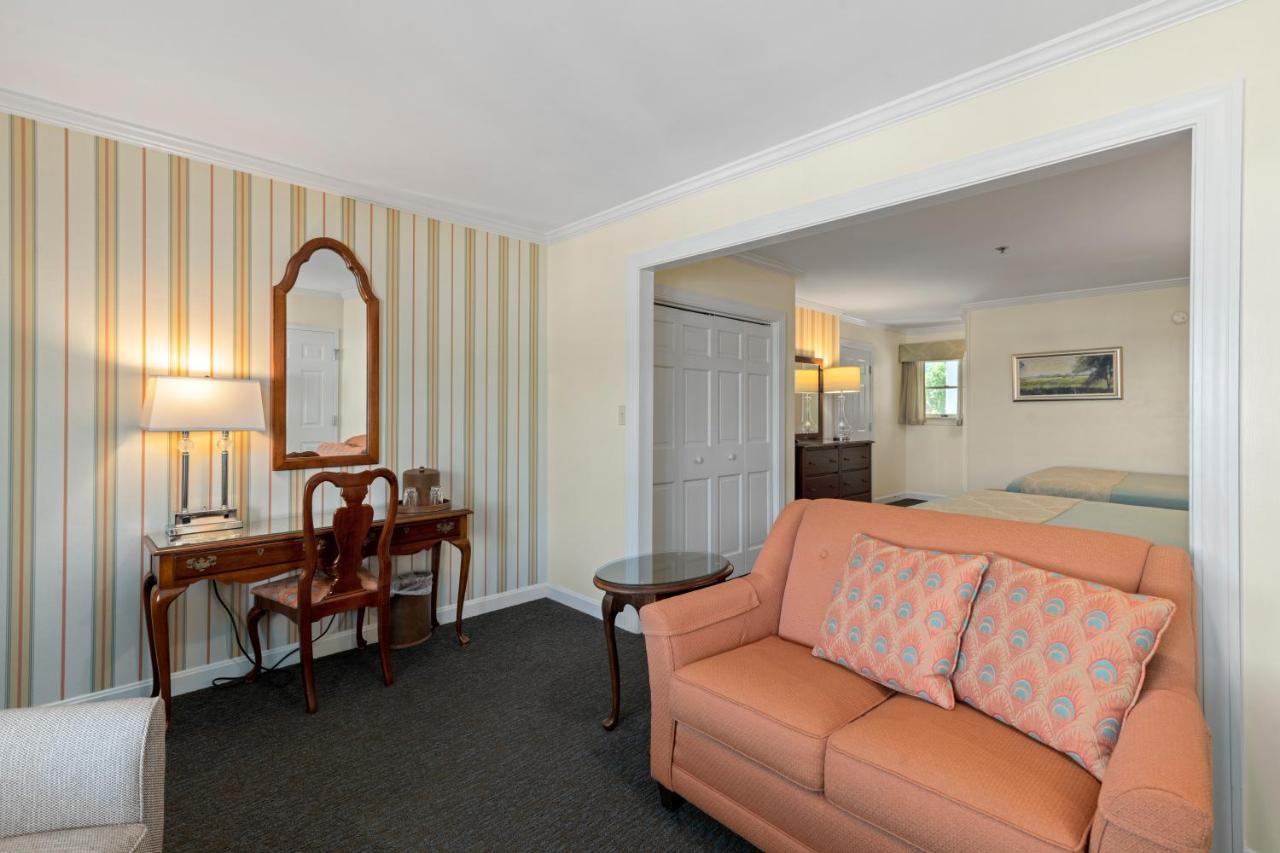 The Sparhawk Oceanfront Resort Огънкуит Екстериор снимка