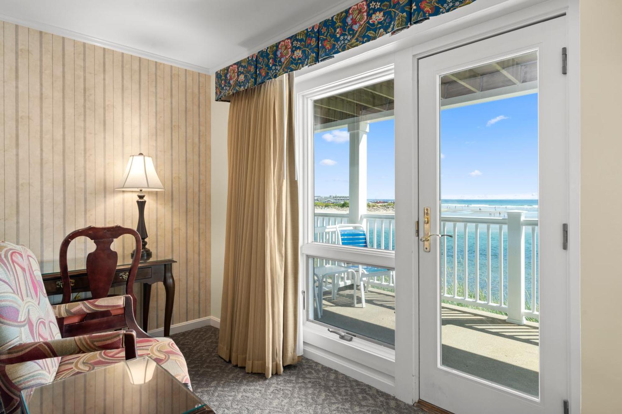 The Sparhawk Oceanfront Resort Огънкуит Екстериор снимка